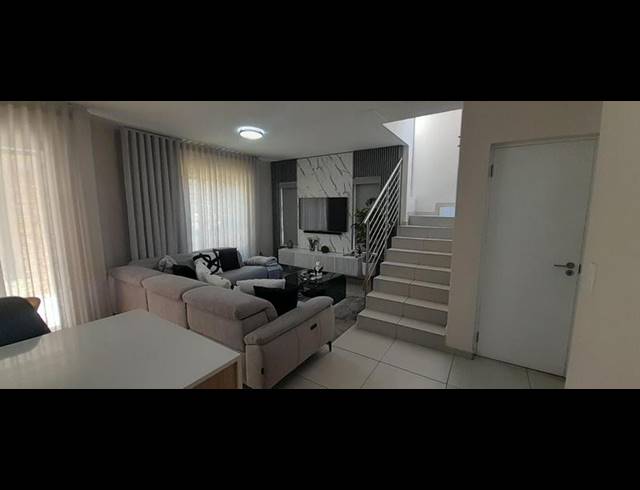 3 BEDROOM TOWNHOUSE FOR SALE IN WITKOPPEN